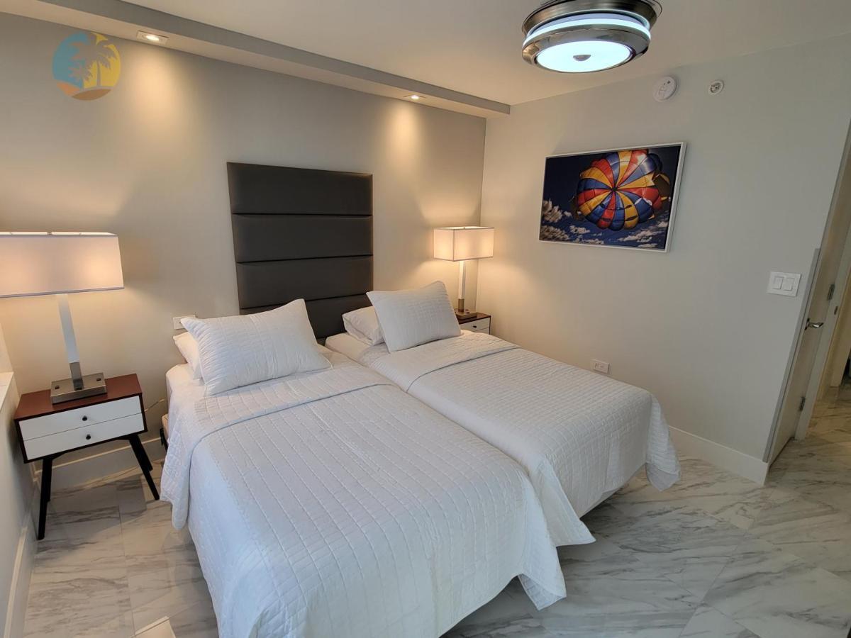 Deluxe Beach Resort - Hora Rentals Miami Beach Exterior photo