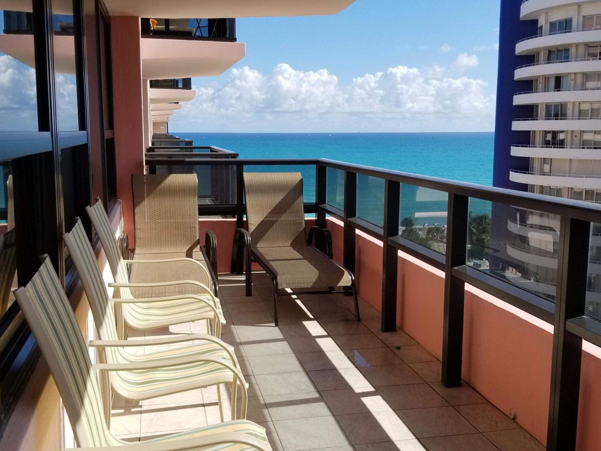 Deluxe Beach Resort - Hora Rentals Miami Beach Exterior photo