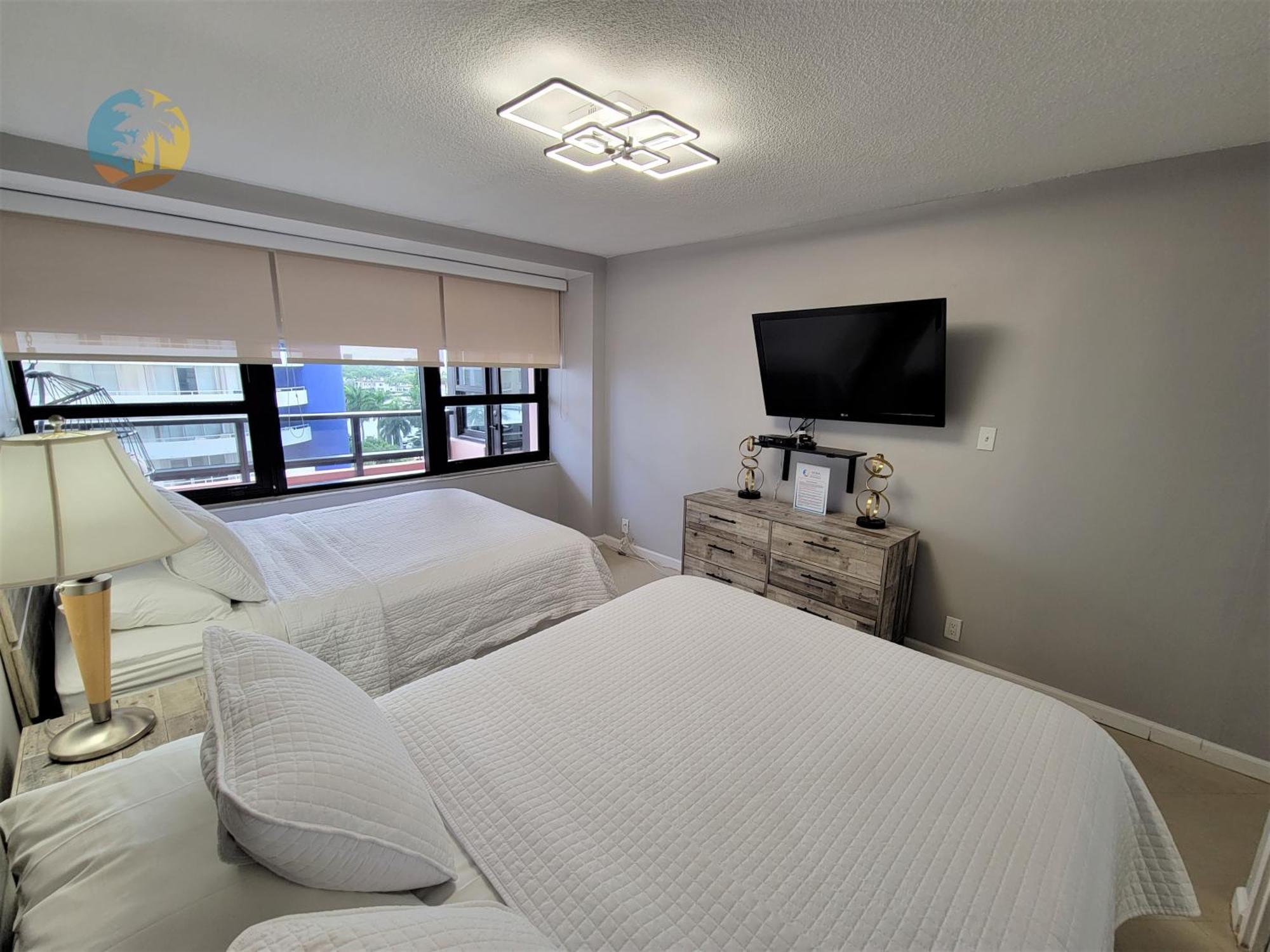 Deluxe Beach Resort - Hora Rentals Miami Beach Exterior photo