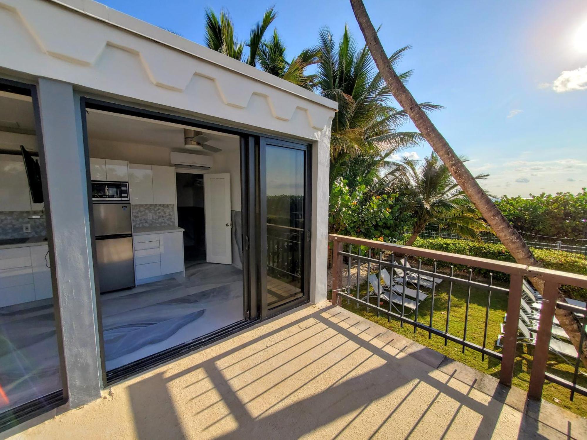 Deluxe Beach Resort - Hora Rentals Miami Beach Exterior photo